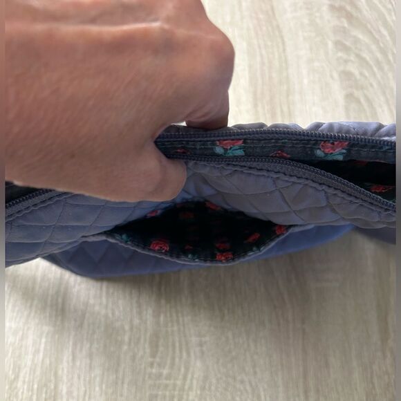 PREOWNED … VERA BRADLEY Quilted Charcoal Shoulder Bag - Picture 5 of 6